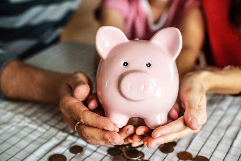 予算 貯金箱 お金 ブタ