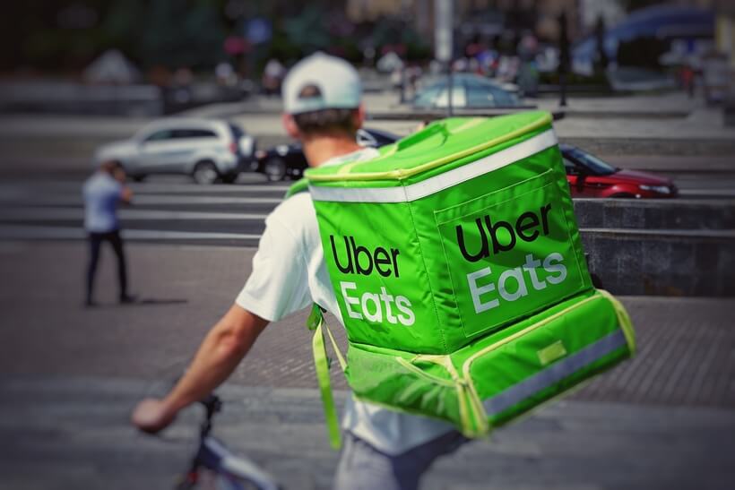 飲食店でウーバーイーツを活用する！！メリットデメリットを解説｜Uber Eats