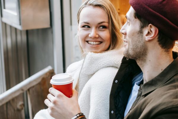 紙コップのメリットは？特徴やデメリット・注意点も解説